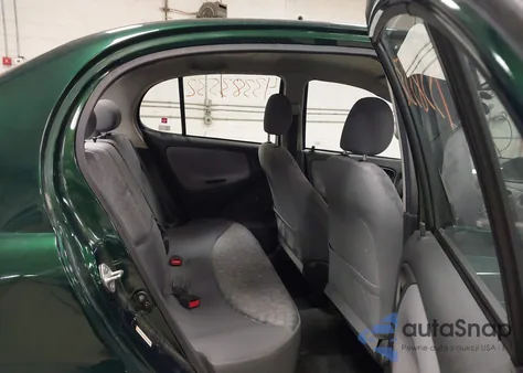 2001 Toyota Echo из США, поврежденный, VIN JTDBT123410118910